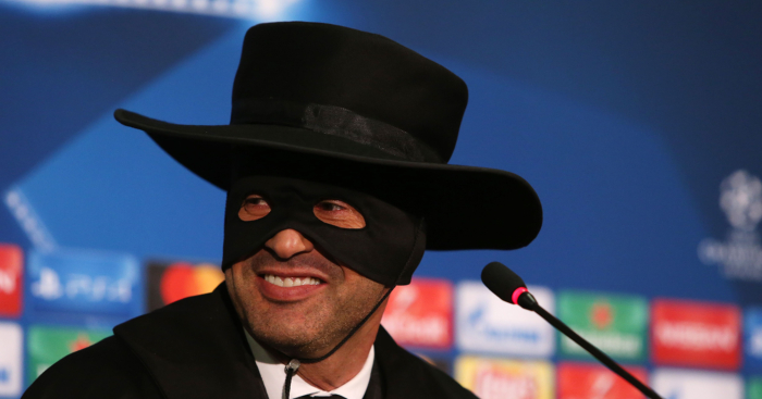 West Ham hold talks with Zorro over replacing Moyes