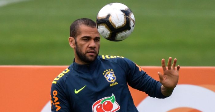 Ex-Man Utd midfielder tells Liverpool to sign free Brazilian