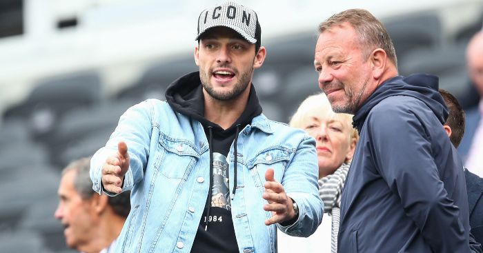 Newcastle manager offers Carroll fitness update