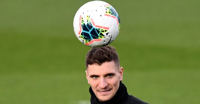 Liverpool ‘burst’ onto scene as they ‘open talks’ over free transfer