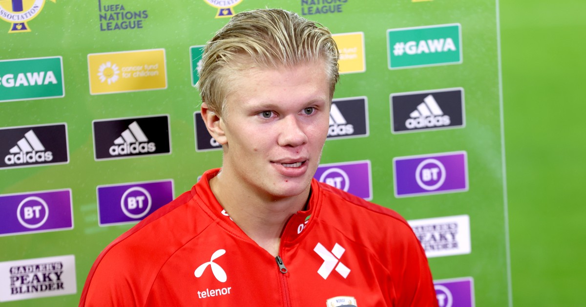 Gossip: Man United in contract talks as City eye £100m move