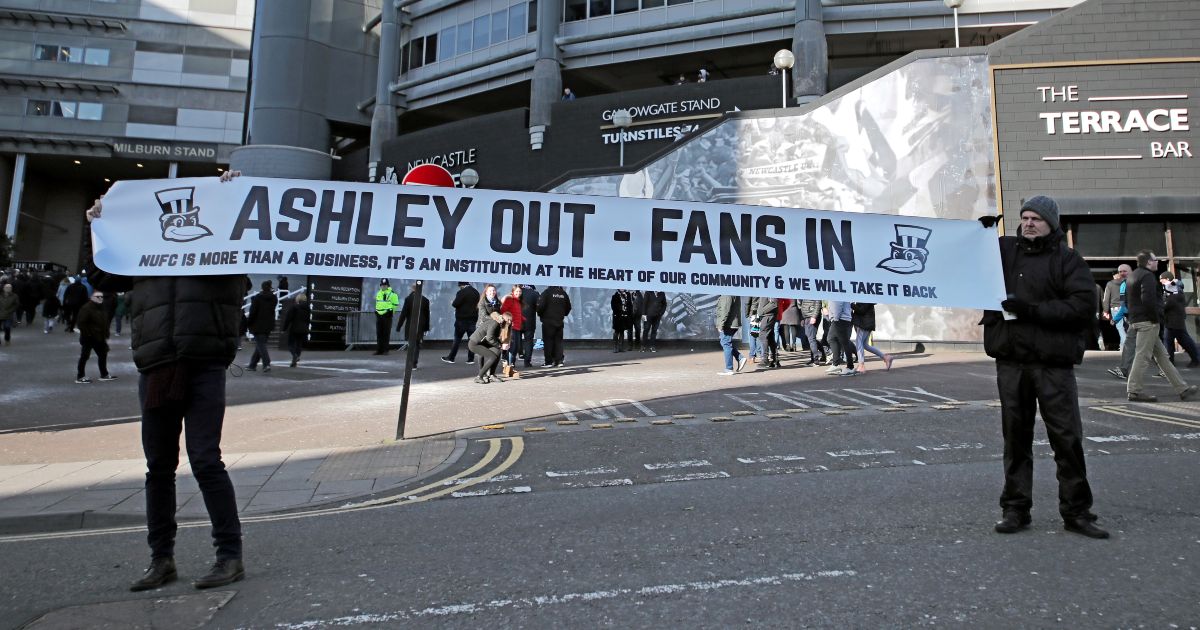 How have Newcastle fans ended up backing Ashley?