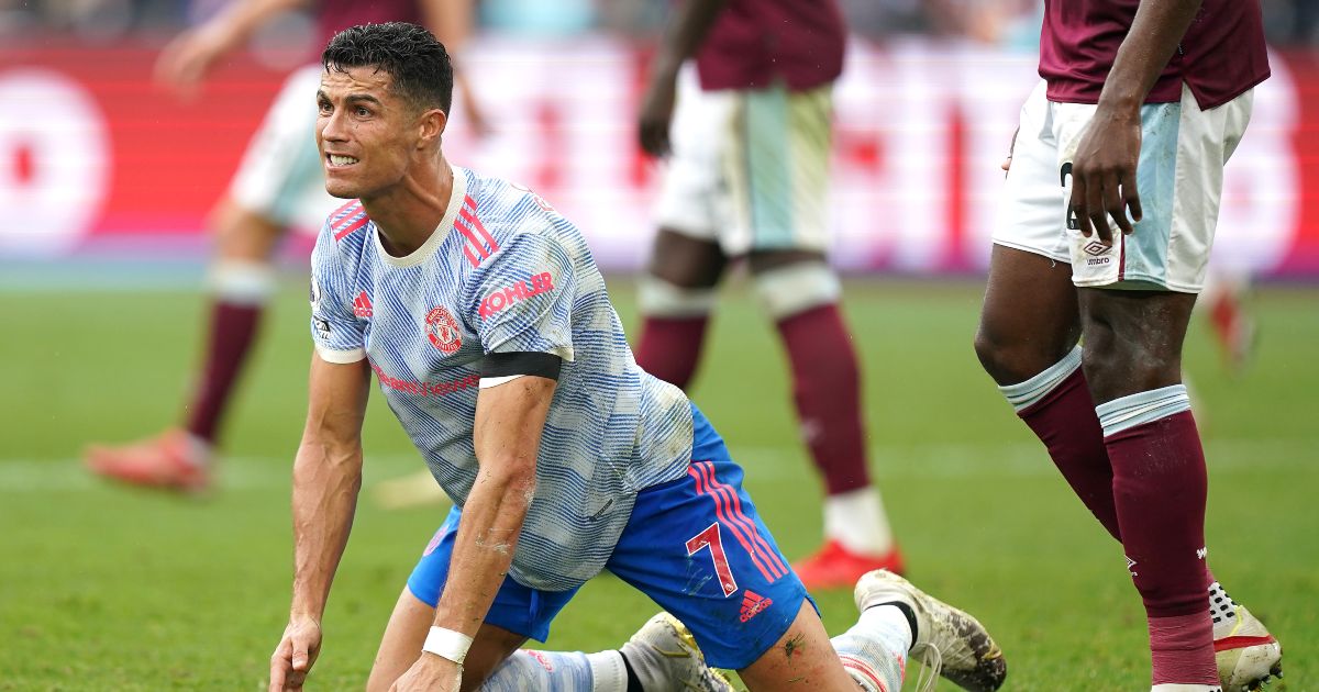 Ferdinand: Ronaldo denied 'stonewall' decisions 'because of his ego' - Football365