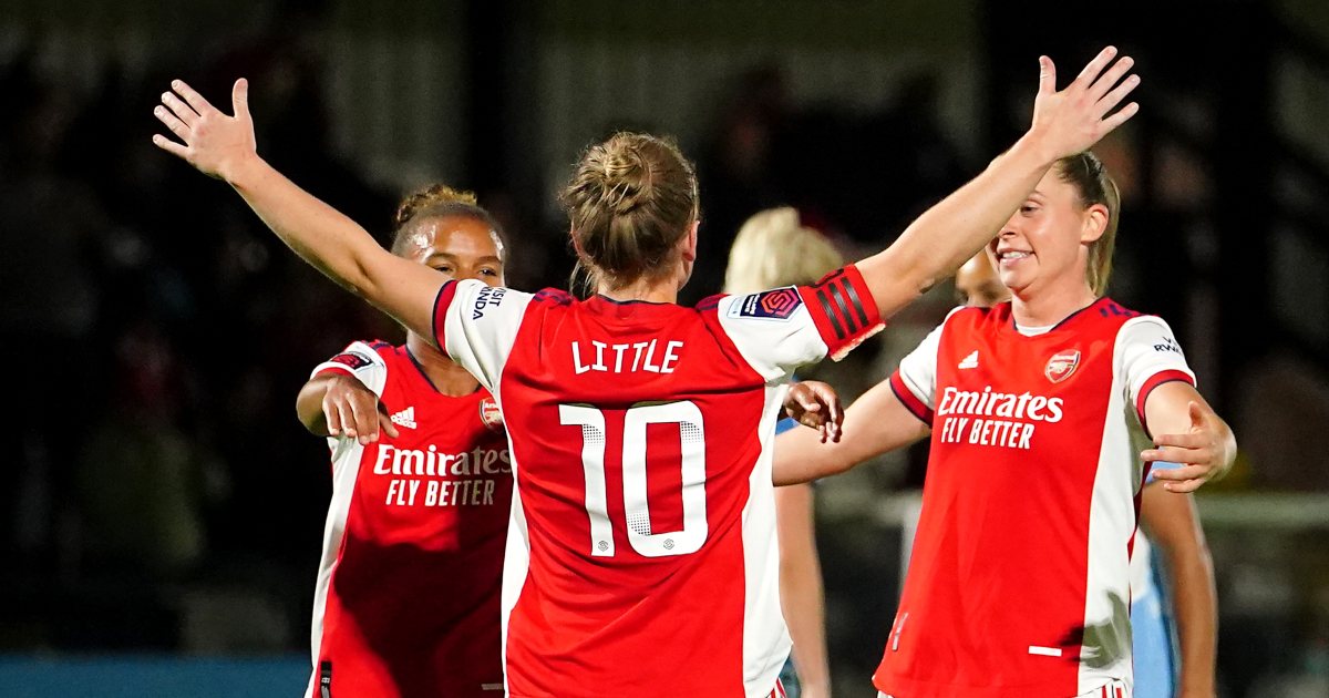 Arsenal go top after smashing five past Man City