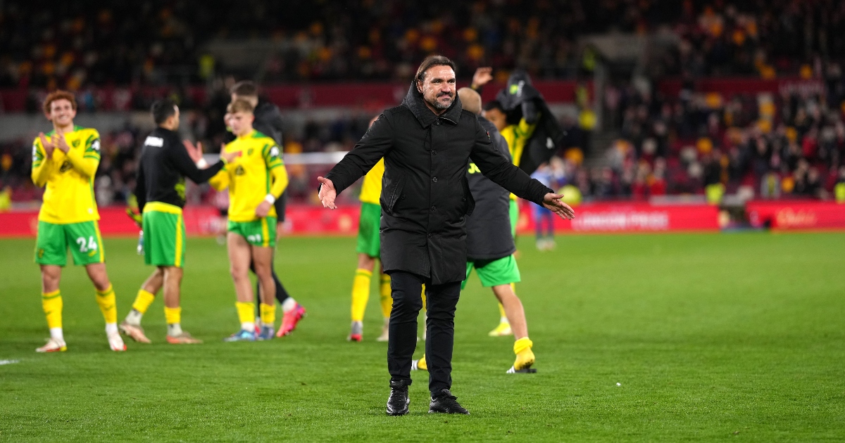 Daniel Farke celebrates a win