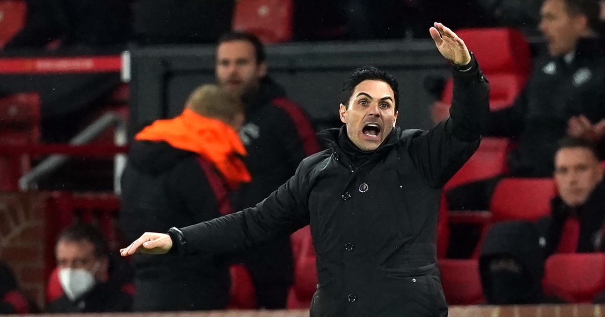 Mikel Arteta looking frustrated