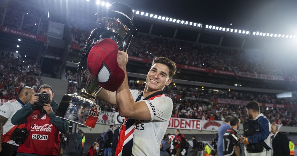Man Utd-linked Julian Alvarez lifts a trophy