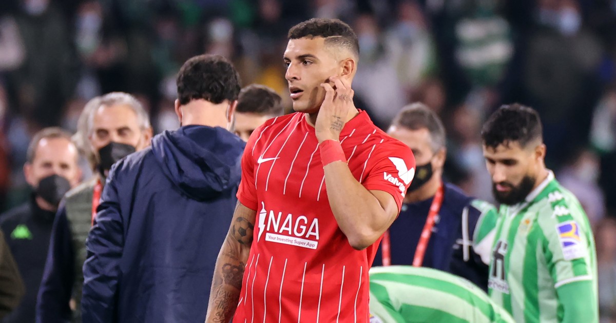 Newcastle unhappy with Sevilla and encounter Lingard obstacle