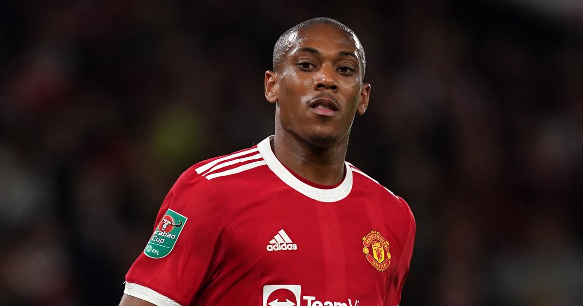 Man Utd attacker Martial completes loan move to Sevilla