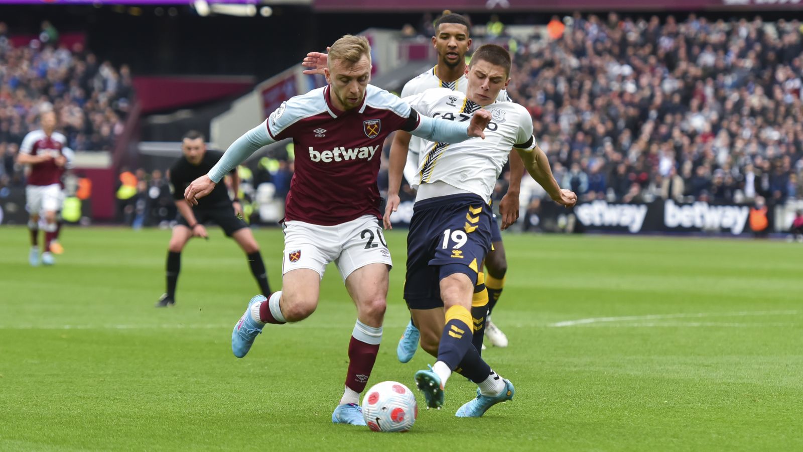 West Ham forward Jarrod Bowen takes a shot