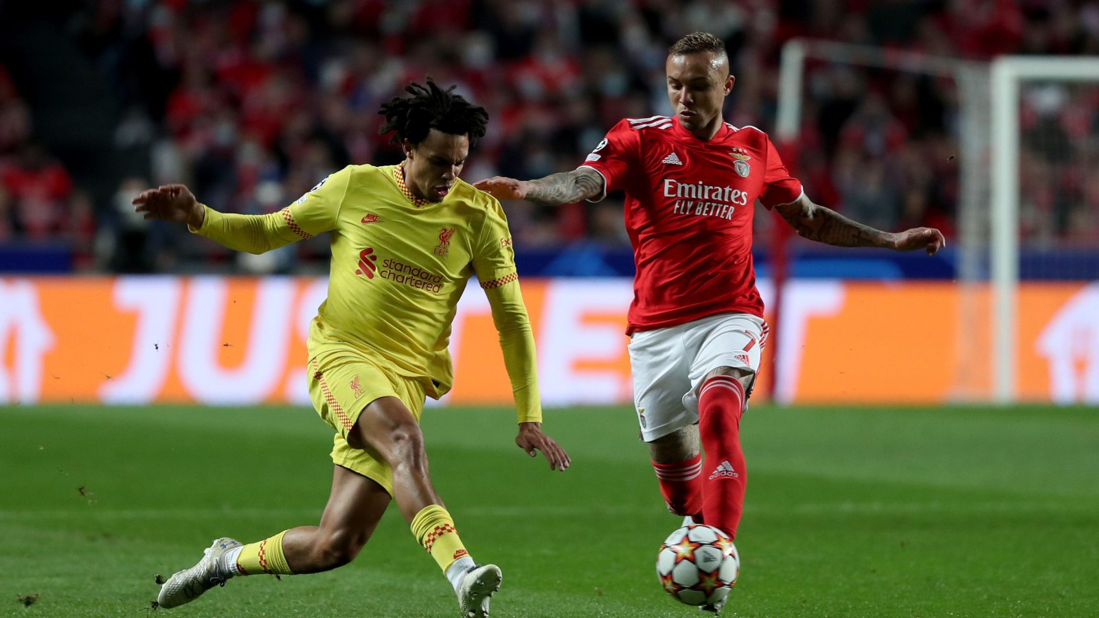 Benfica star aiming to ‘exploit’ weaknesses of Liverpool duo