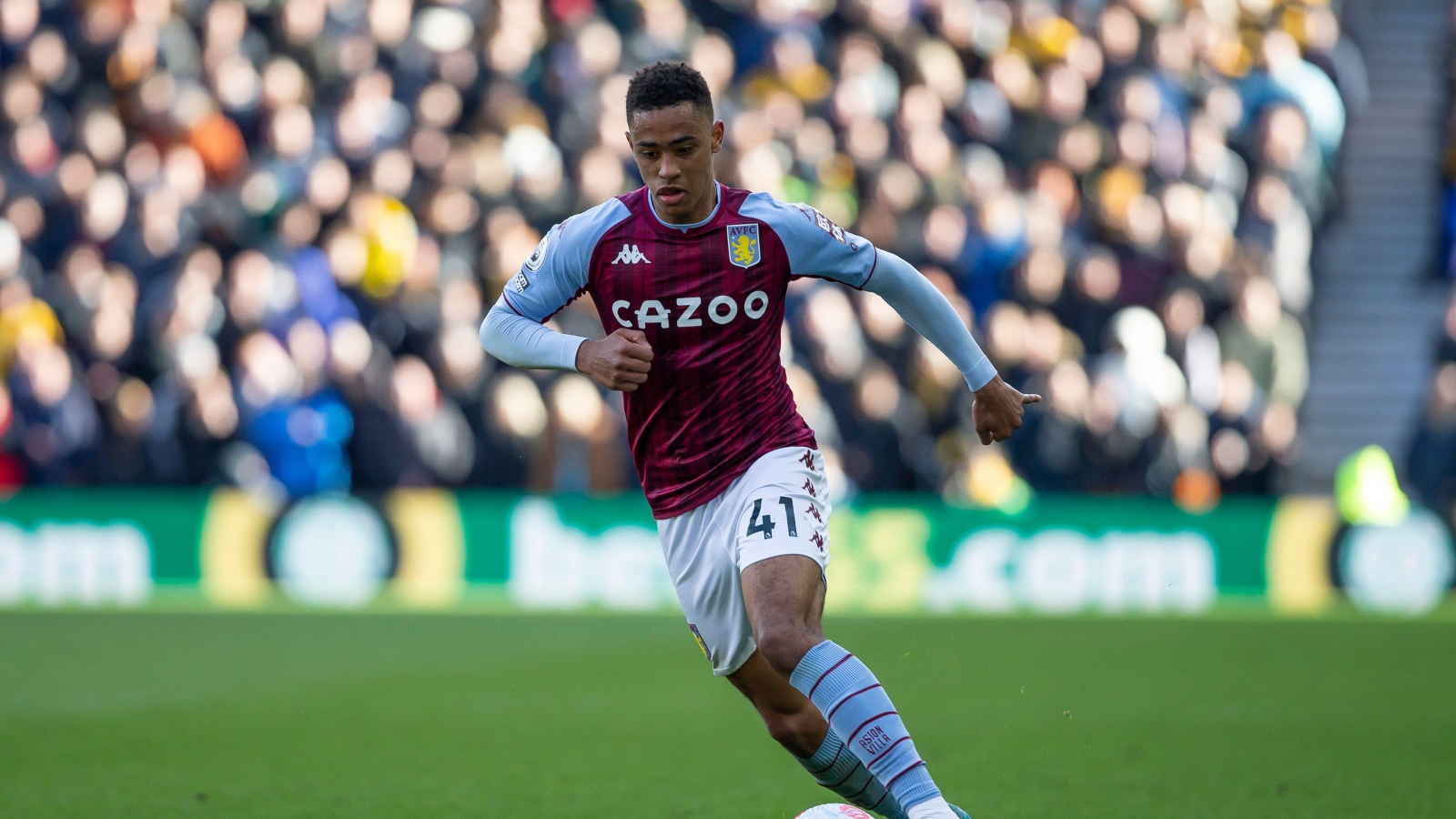 Aston Villa youngster Ramsey pens new long-term contract