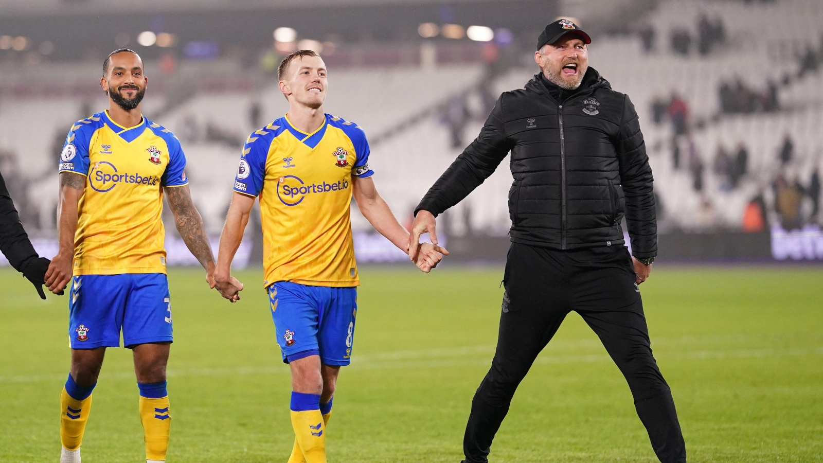 Southampton head coach Ralph Hasenhuttl, James-Ward-Prowse and Theo Walcott celebrate a win