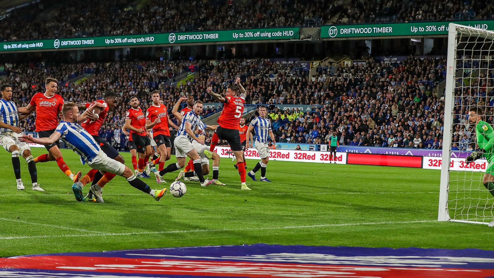 Huddersfield Town 1-0 Luton Town (2-1 agg): Jordan Rhodes’ winner sends the Terriers to Wembley