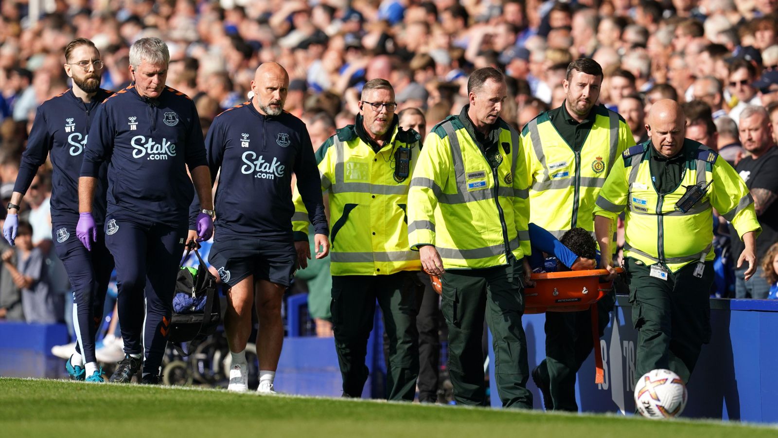 Everton boss Lampard reveals extent of Godfrey injury; Tuchel says a ‘win is a win’