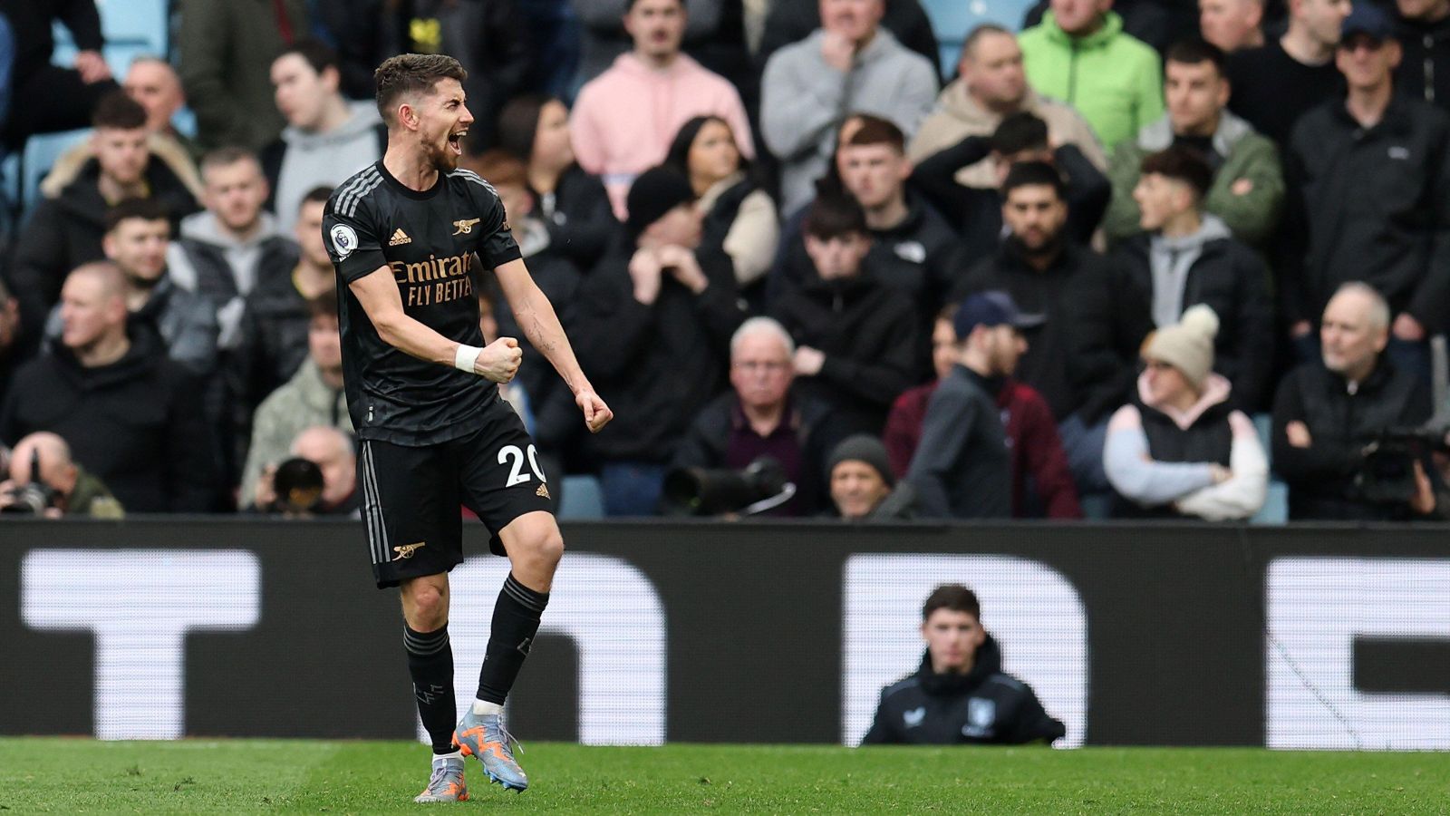 Arsenal fans tipped to ‘fall in love’ with ‘humble’ Jorginho by Gunners boss Mikel Arteta