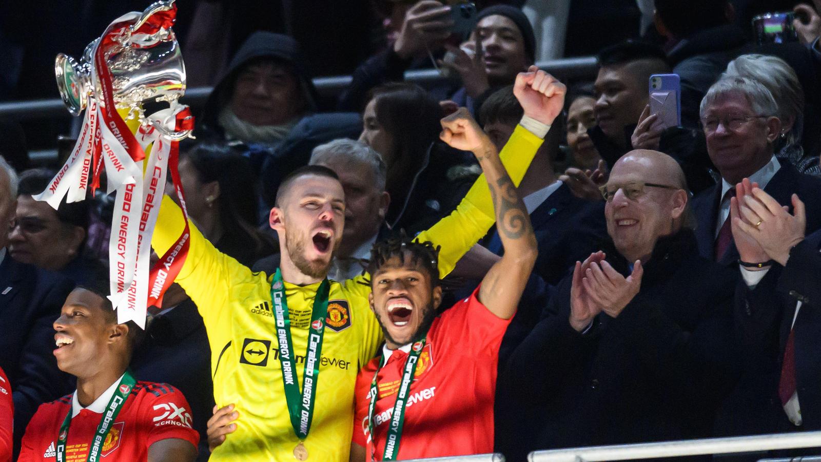 Neville warns Man Utd over ‘problem’ as he recommends De Gea replacement who could ‘step up’