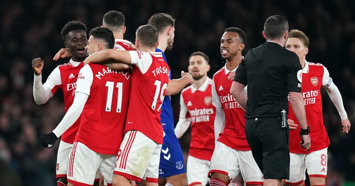 Arsenal 40 Everton Gunners hammer Dyche's men to move five points