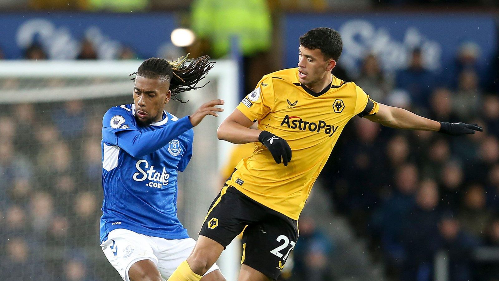 Liverpool must pay ‘club-record fee’ for midfielder after Man Utd ‘join race’; Klopp ‘green lights’ exit