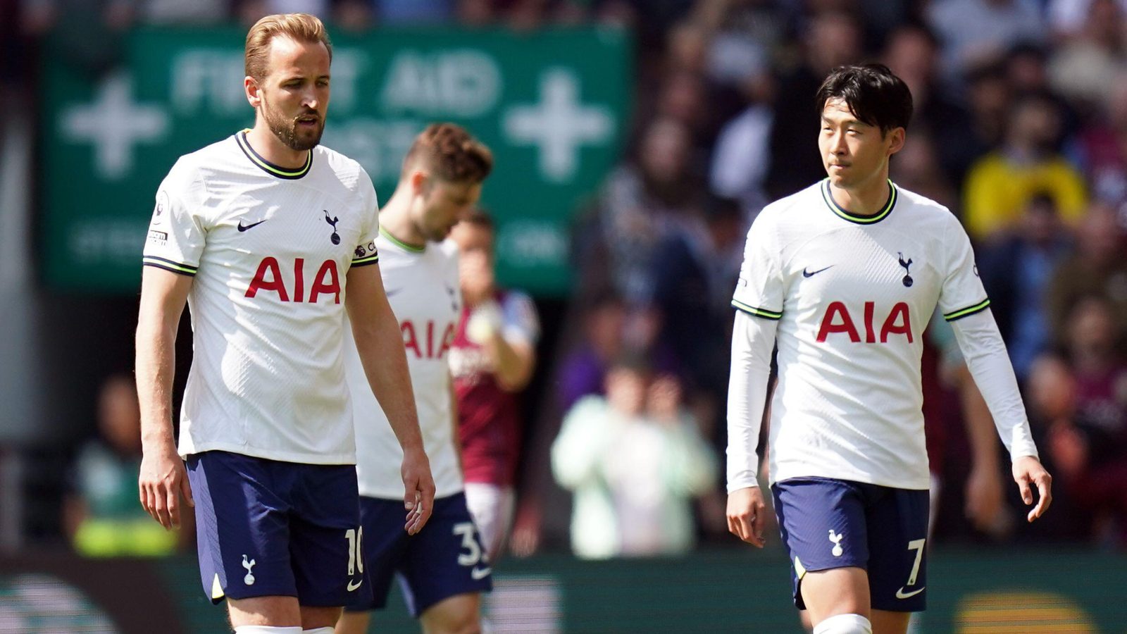 Harry Kane urged not to leave Spurs for Man Utd by player who left Spurs for Man Utd