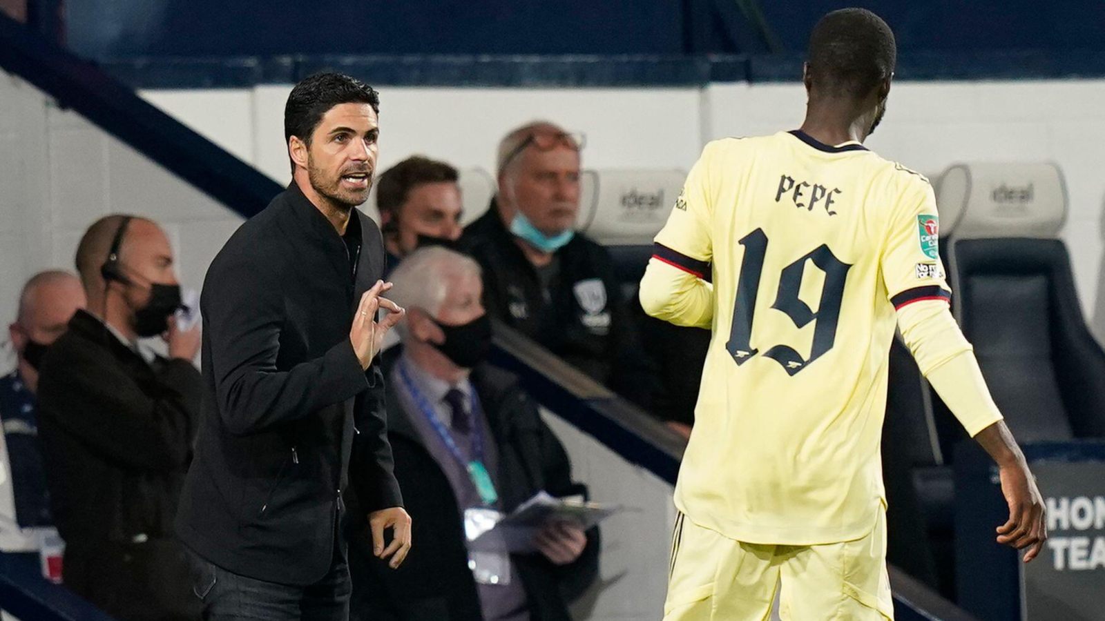 Arsenal ‘seek buyers’ for big-money flop as Arteta decides two players are ‘not in his plans’