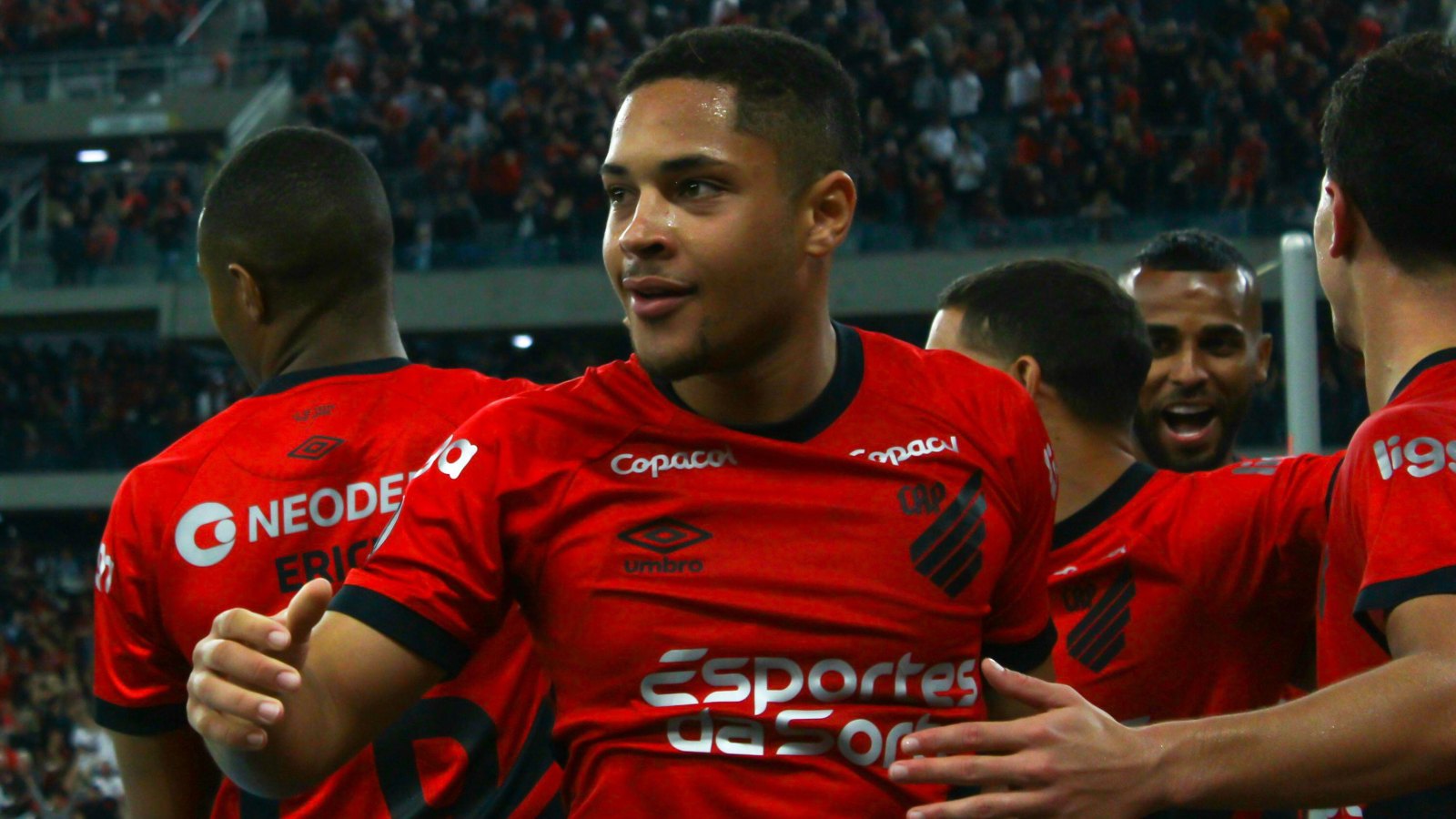 Man Utd make last-ditch attempt to hijack deal for Hojlund alternative; Rashford deal ‘really close’