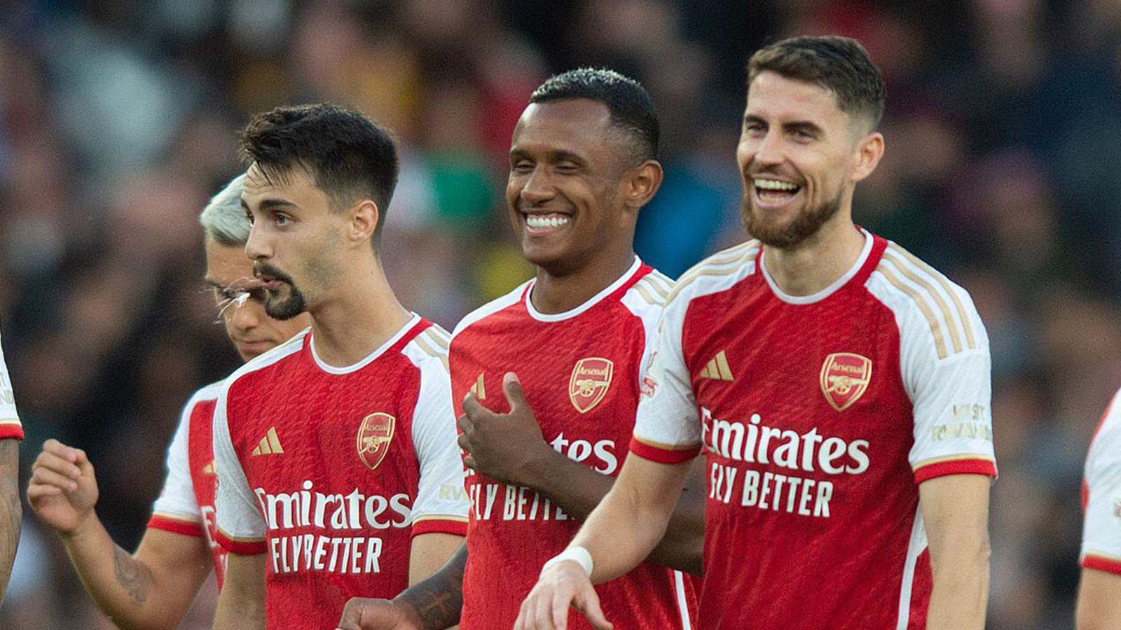 Barcelona eye shock move for Arsenal star who is ‘happy in England’ according to agent