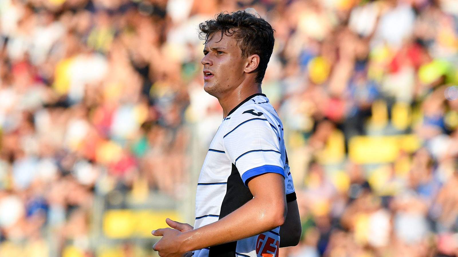 Liverpool, Man Utd set for January bidding war for Serie A star after scouts converge on same target