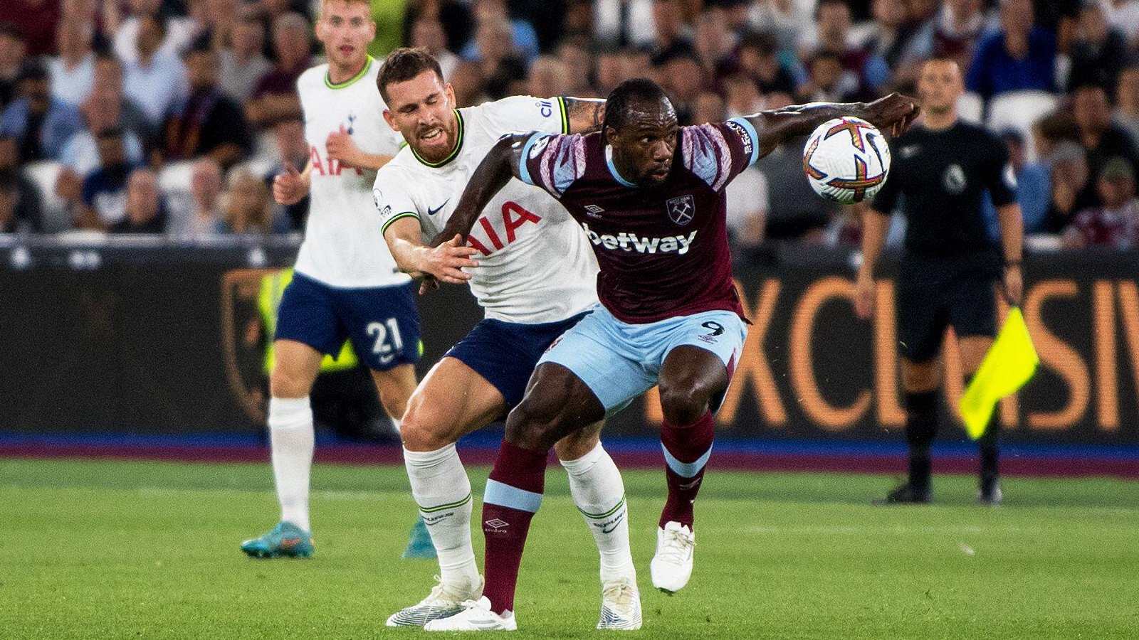 £25m Postecoglou ‘priority’ target pursued by Tottenham as two exits set up ‘assault’ for Chelsea man