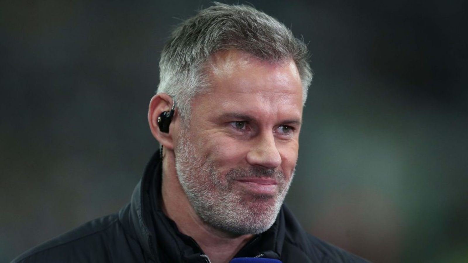 Jamie Carragher thinks Liverpool need to sign a defensive midfielder.