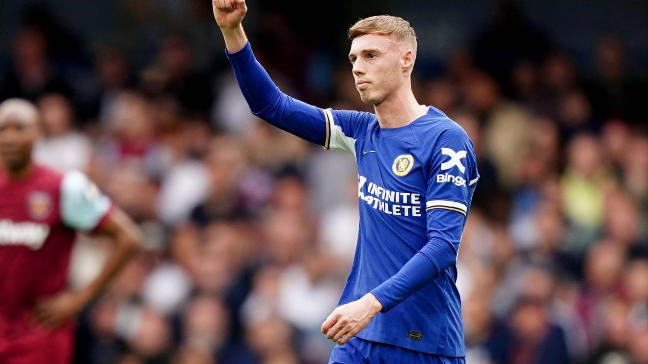 Cole Palmer celebrates his goal against West Ham