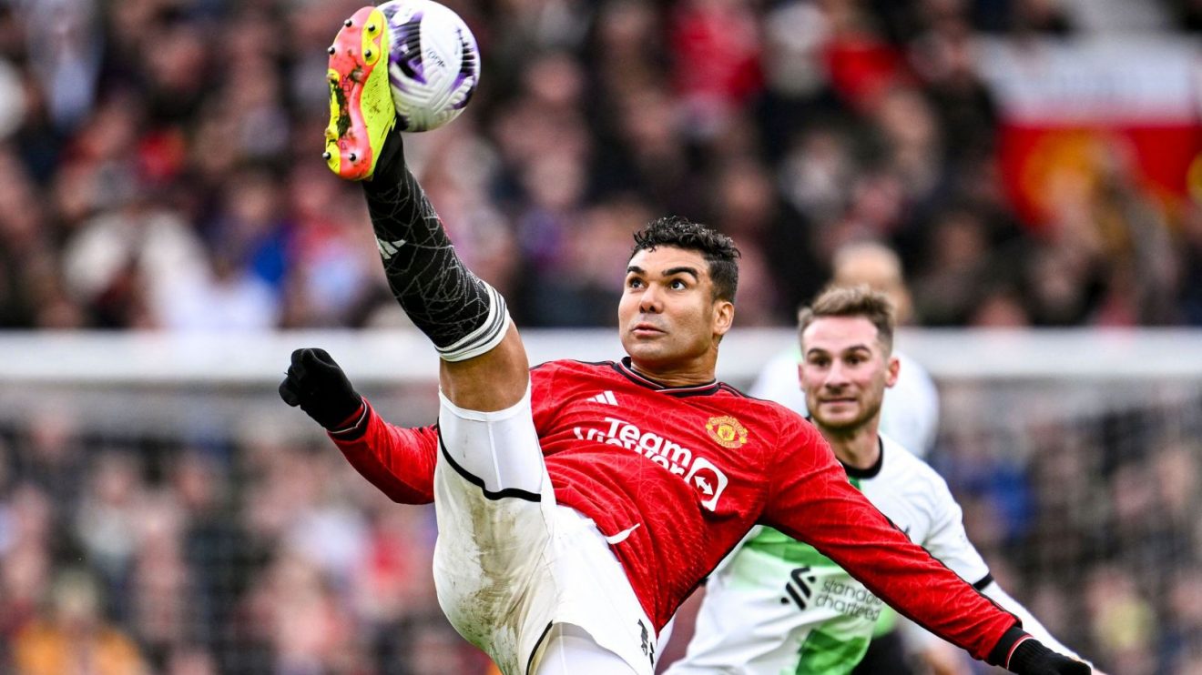 Casemiro attempts an overhead kick for Manchester United against Liverpool