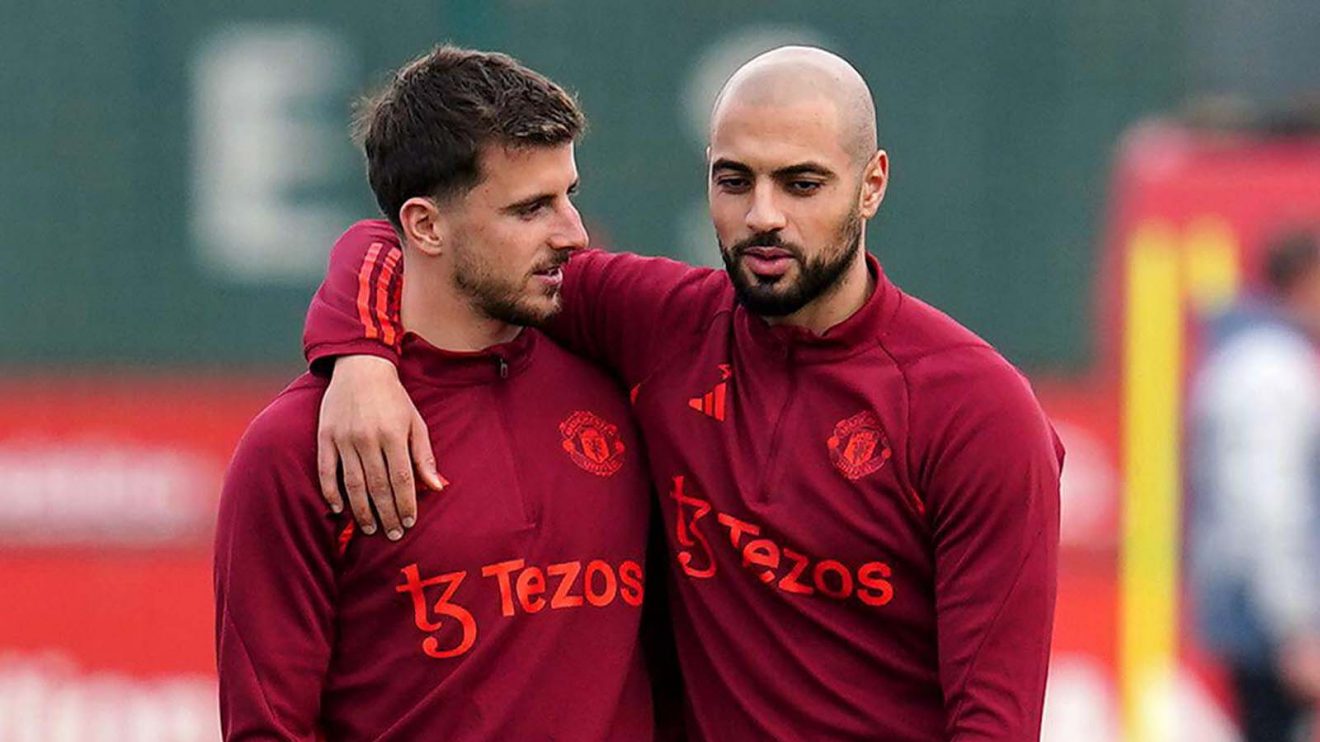 Manchester United's Mason Mount and Sofyan Amrabat