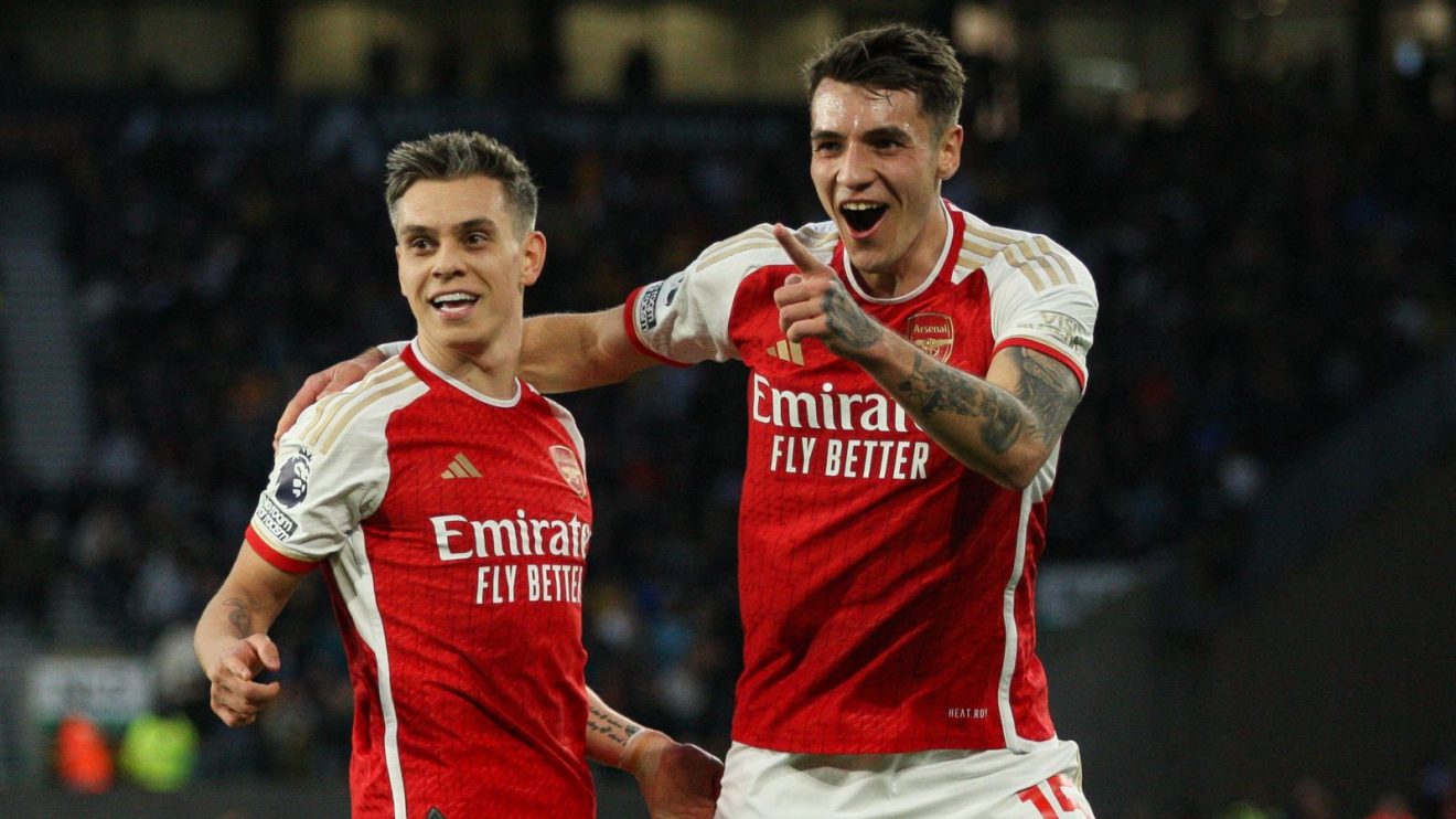 Arsenal players Leandro Trossard and Jakub Kiwior