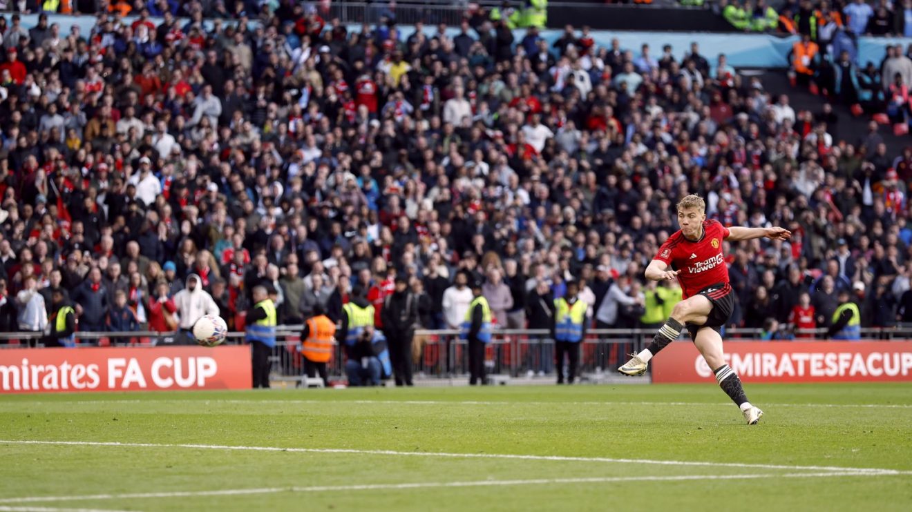 Rasmus Hojlund scores the winning penalty for Man United against Coventry