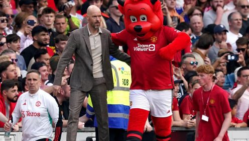 Man Utd should take leaf from Masked Singer with next manager…