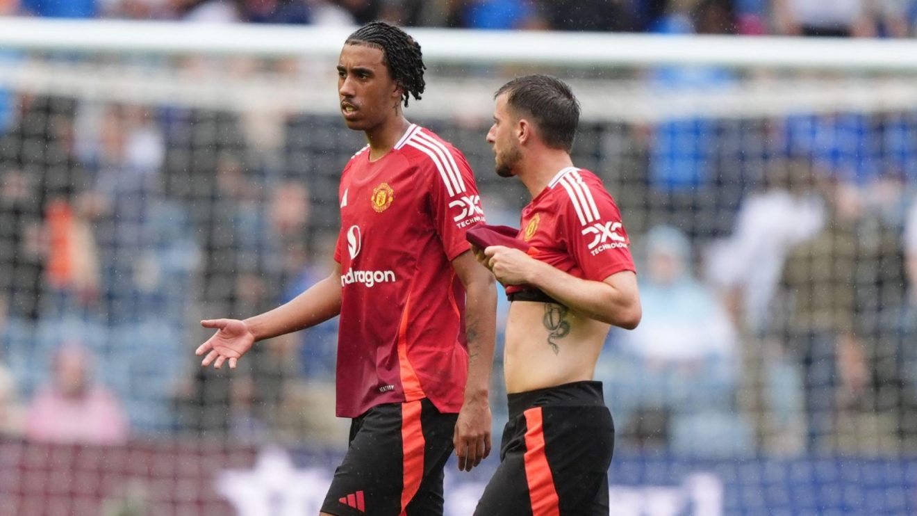 Leny Yoro and Mason Mount for Man Utd