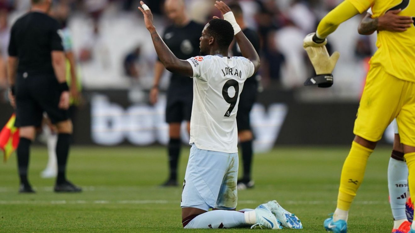 Matchwinner Jhon Duran celebrates after Aston Villa beat West Ham
