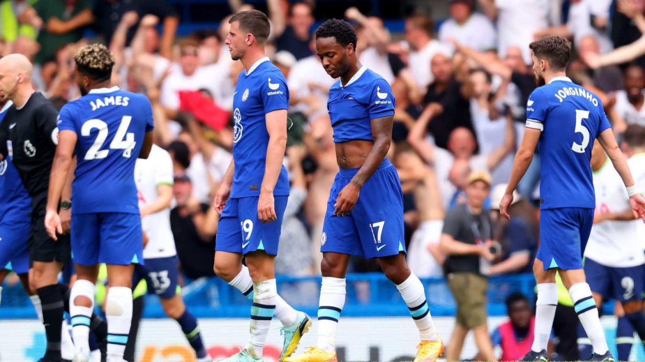 Raheem Sterling and his Chelsea team-mates look dejected after conceding a goal