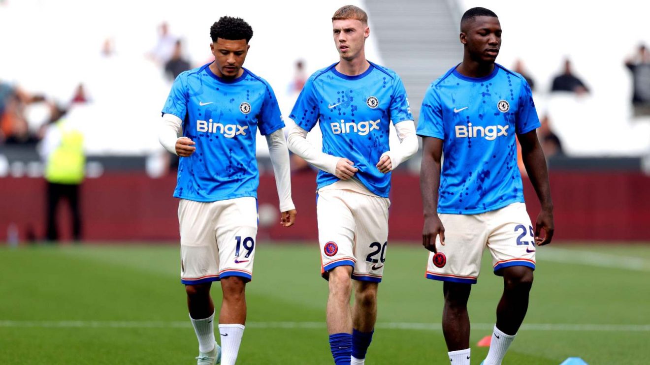 Chelsea trio Moises Caicedo, Cole Palmer and Jadon Sancho during a pre-match warm-up