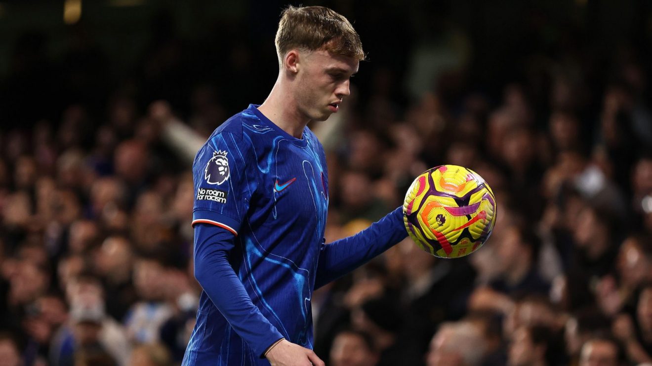 Chelsea playmaker Cole Palmer before taking a corner