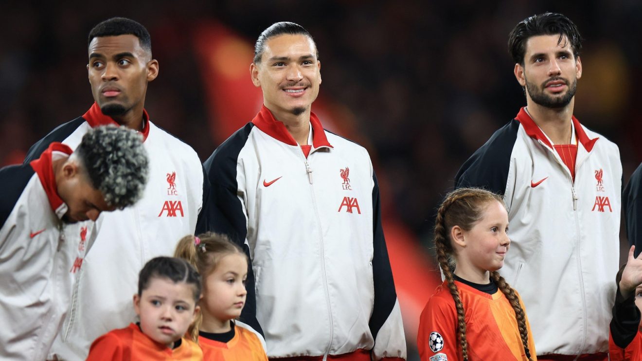 Darwin Nunez and LIverpool teammates