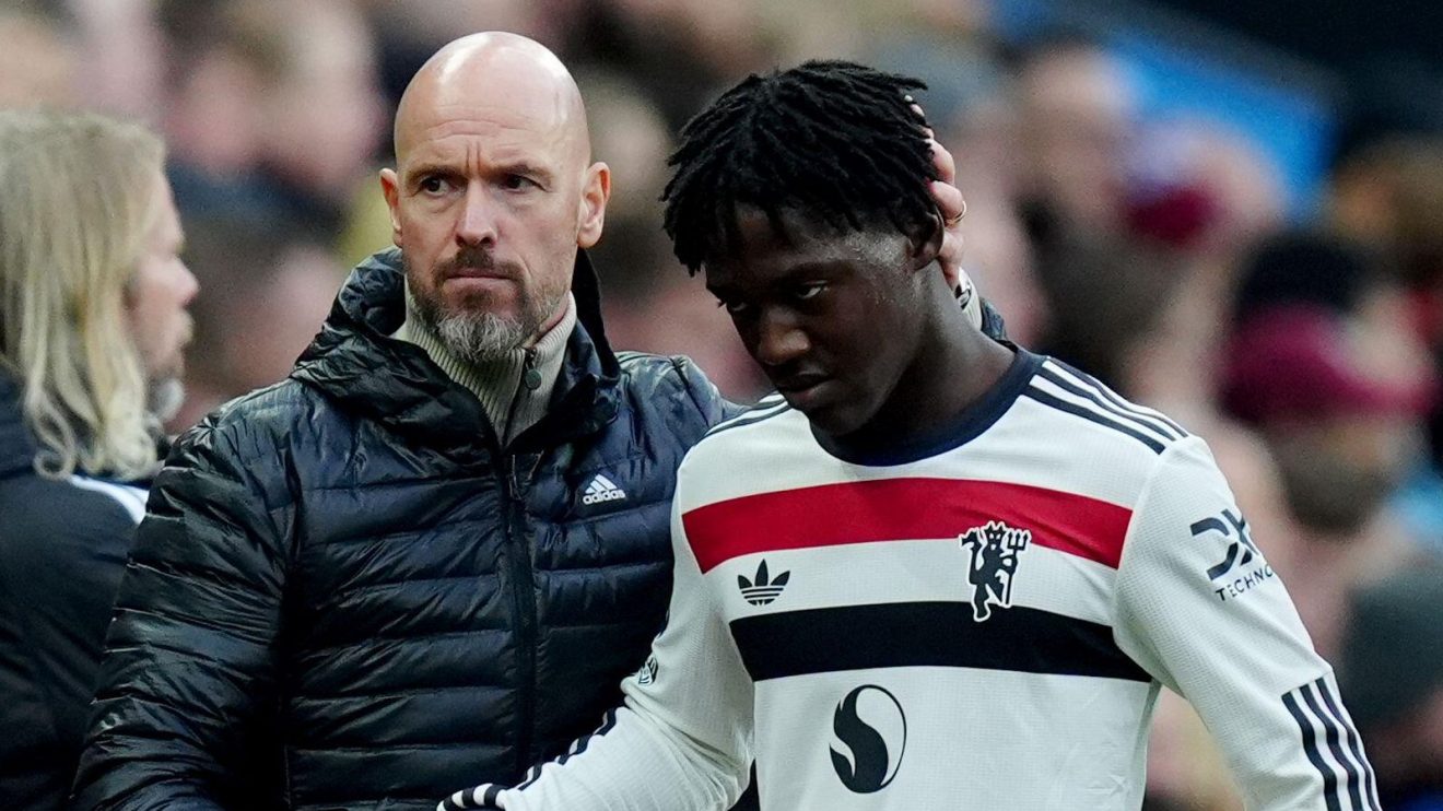 Manchester United manager Erik ten Hag and midfielder Kobbie Mainoo