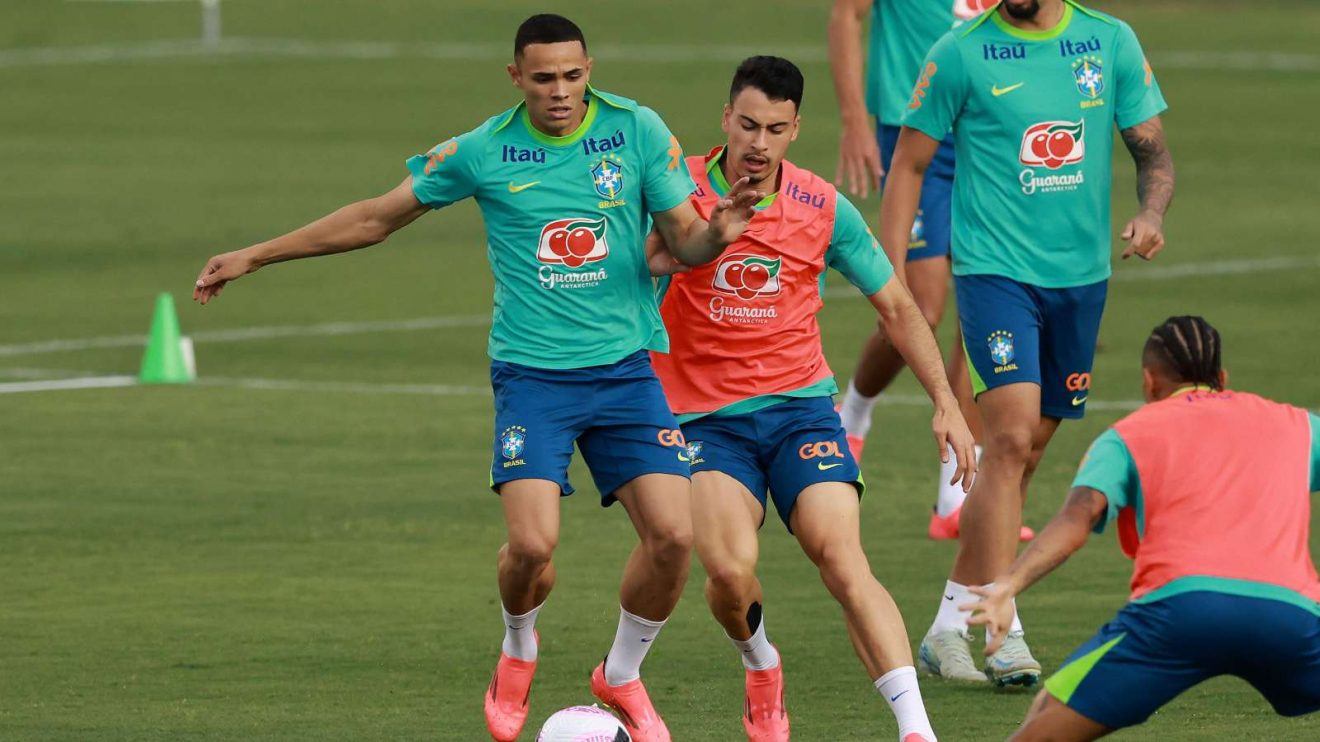 Brazil's Vanderson and Gabriel Martinelli