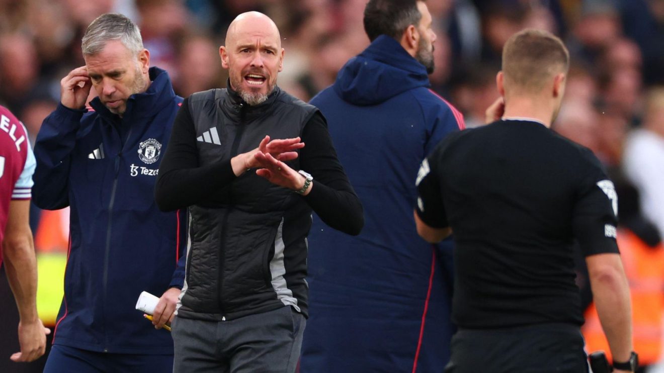 Manchester United coach Erik ten Hag complains to the referees