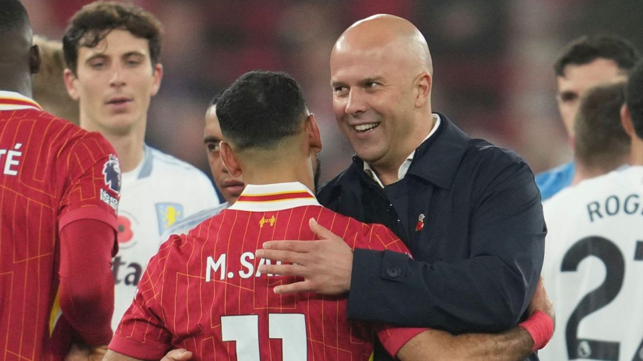 Liverpool player Mo Salah and manager Arne Slot