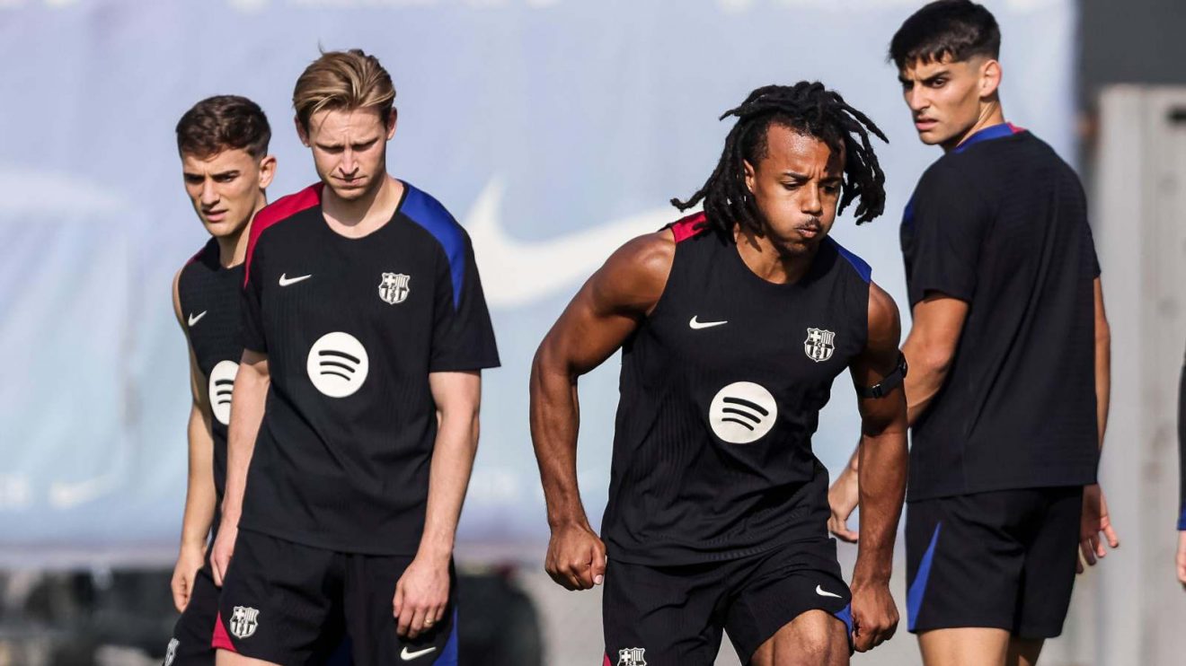 Barcelona duo Frenkie de Jong and Jules Kounde during a training session