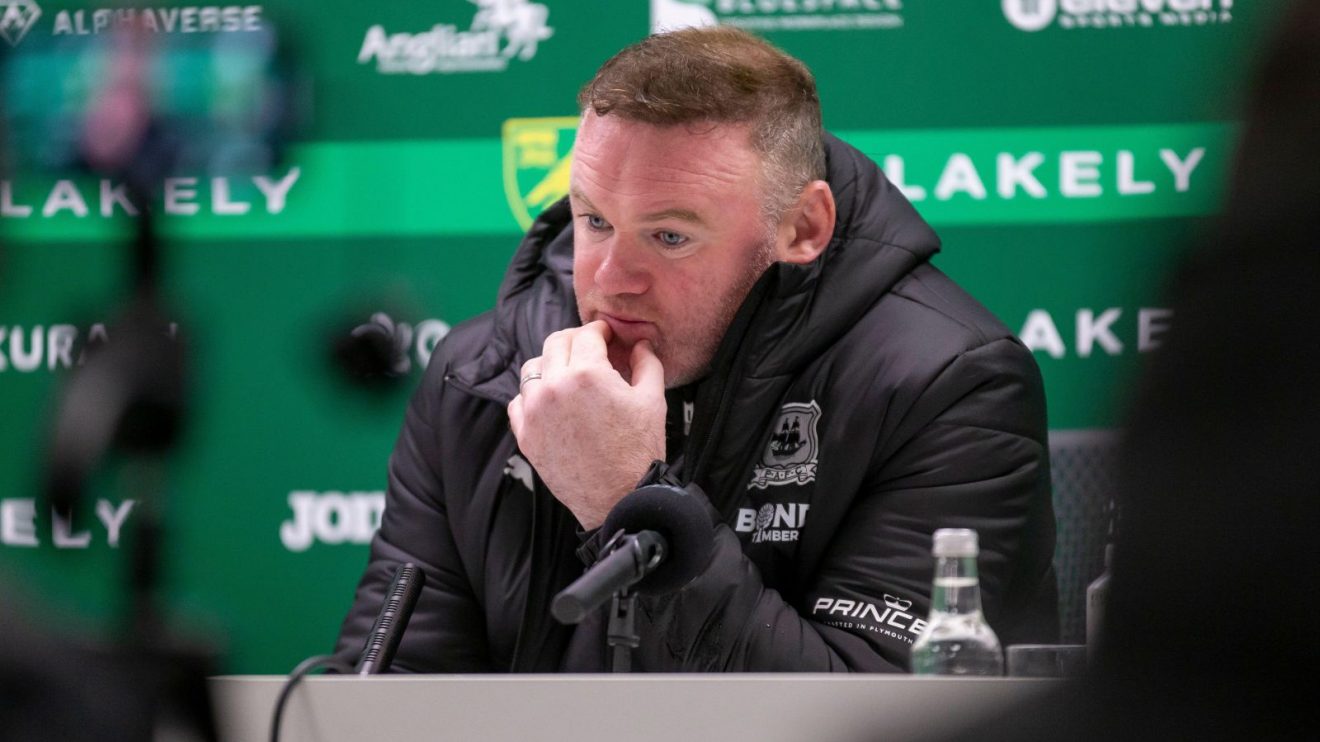 Wayne Rooney under pressure