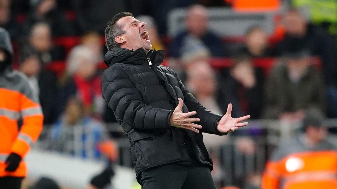 Fulham head coach Marco Silva shouts in frustration