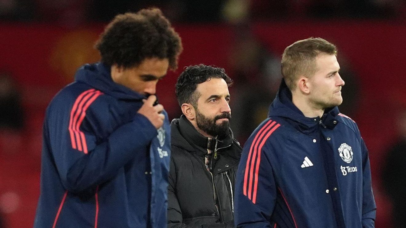 Manchester United head coach Ruben Amorim with players Joshua Zirkzee and Matthijs de Ligt